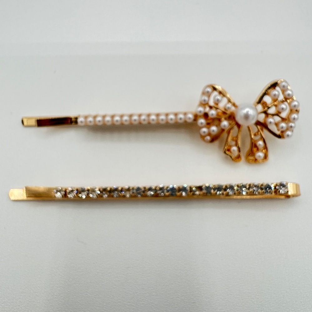 NWOT Set of Pearl and Rhinestone Hair Pins